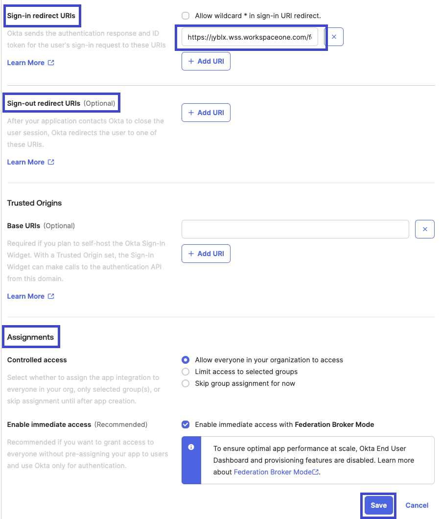 Renseignez les paramètres après avoir collé l'URI de redirection, qui inclut tous les URI de redirection de déconnexion si vous en avez, et la section Attributions.