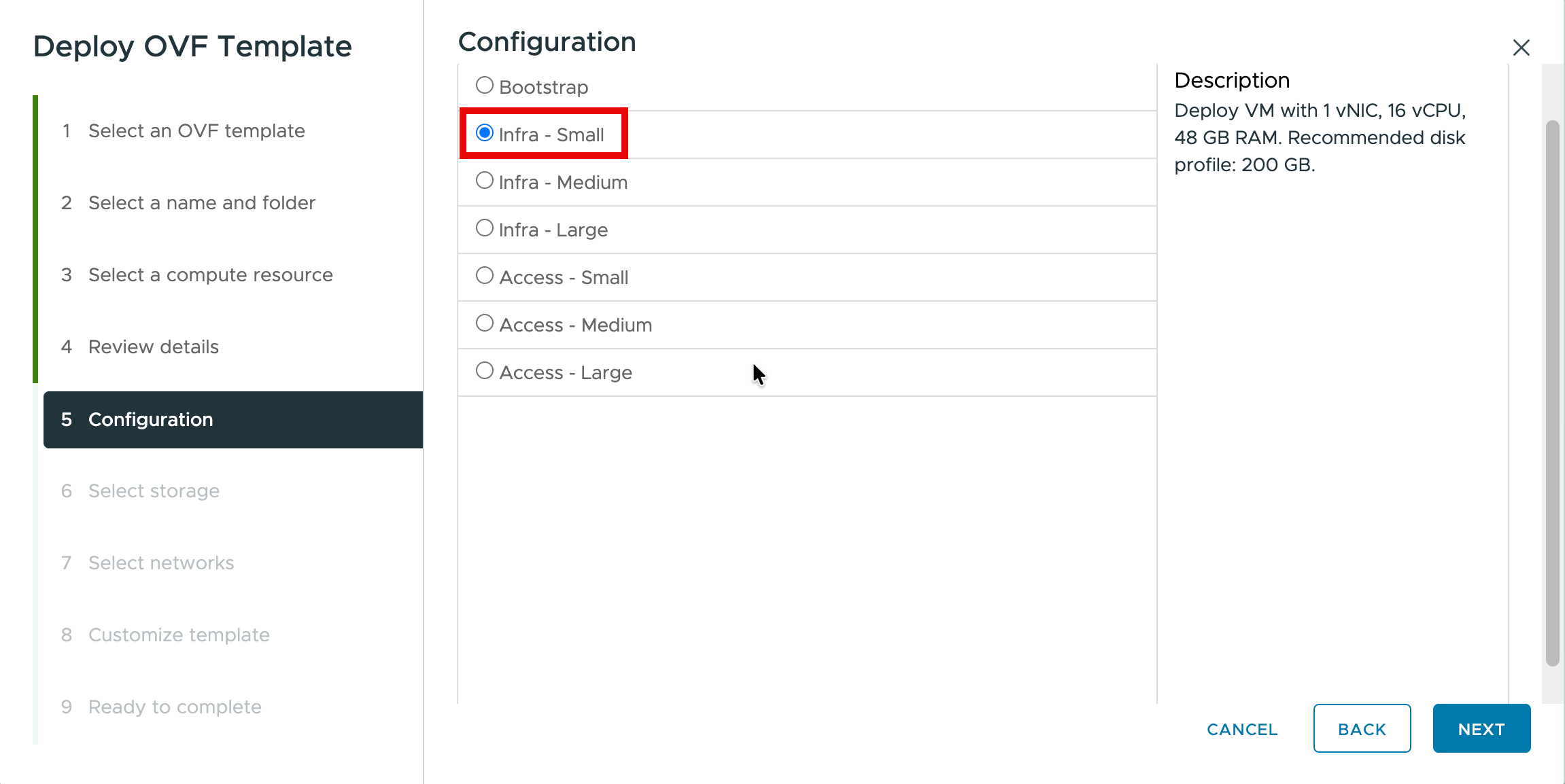 「インフラストラクチャ - 小規模」が選択された構成ステップ。サイジングとして、1 つの vNIC、16 個の vCPU、48 GB RAM が表示されています