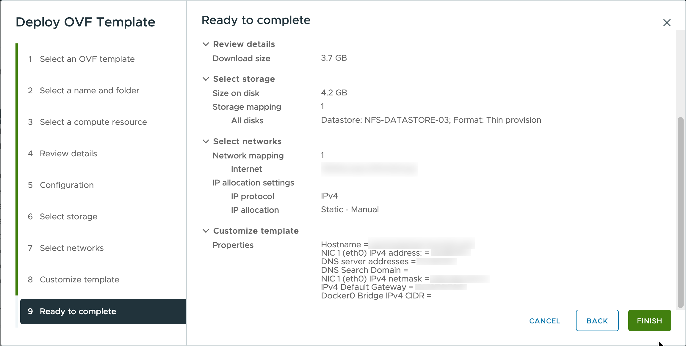 設定内容の確認 設定内容の確認ステップ。展開のサマリ「3.7 GB のダウンロード、NFS-DATASTORE-03 ストレージ、固定 - 手動 IP」が表示されています